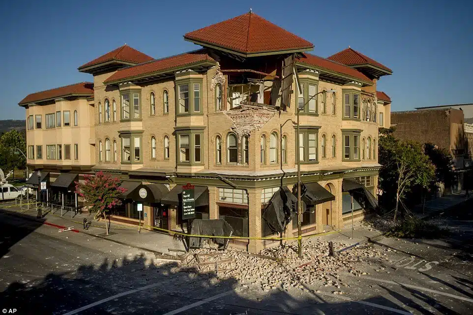 Professional earthquake damage inspection process